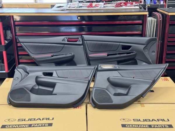 画像2: 【VM/VA】ドア内張（WRX S4 STIスポーツ用） ［レヴォーグ / WRX STI / WRX S4］ (2)